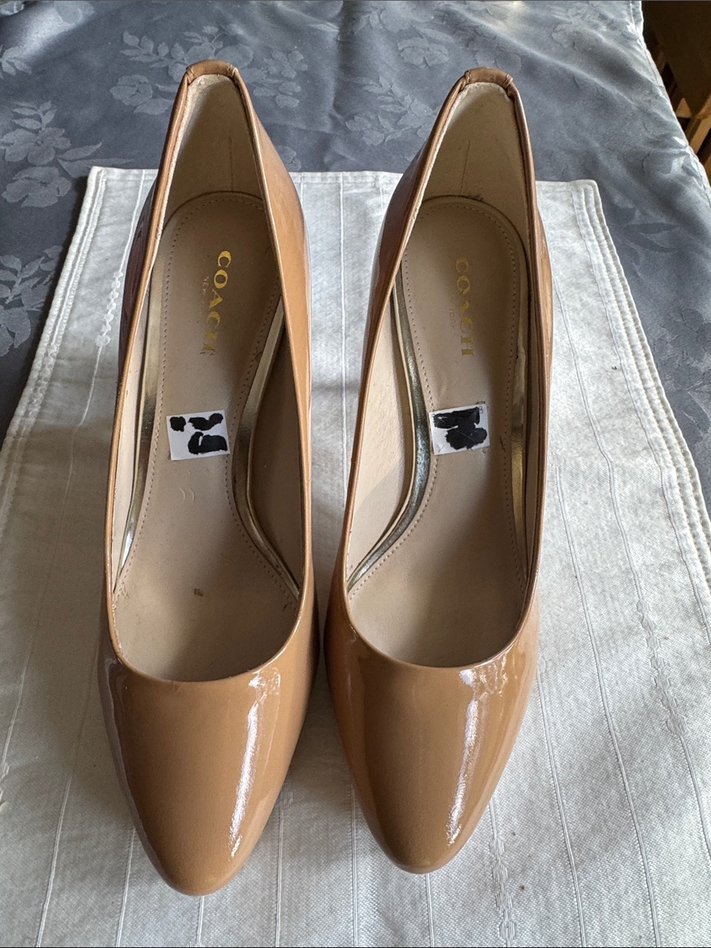 Coach Women’s Tan Patent Leather Pointed Pumps